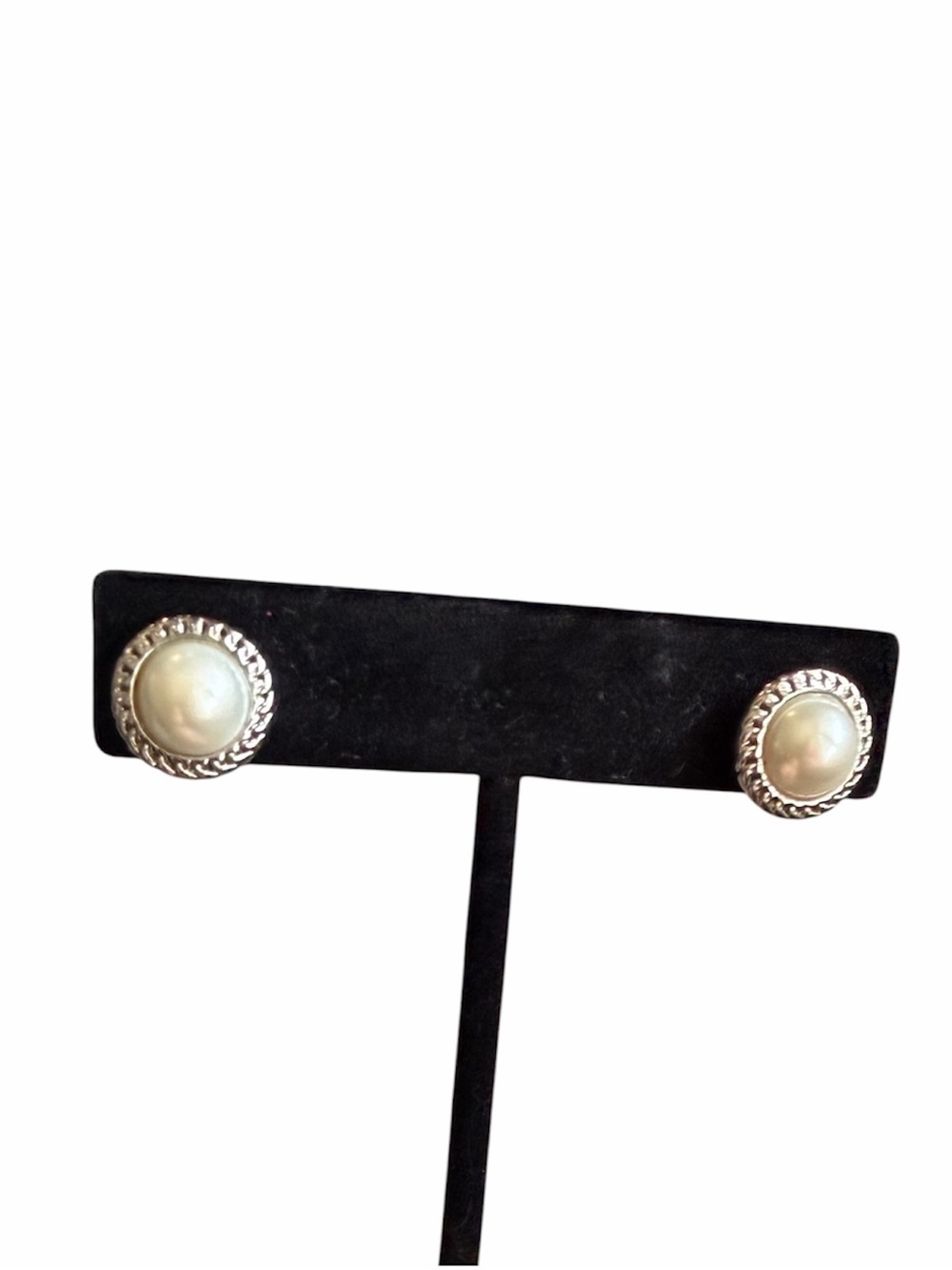 Silver Faux Pearl Stud Earrings Rope Border Classic Vintage Style - Picture 2 of 8